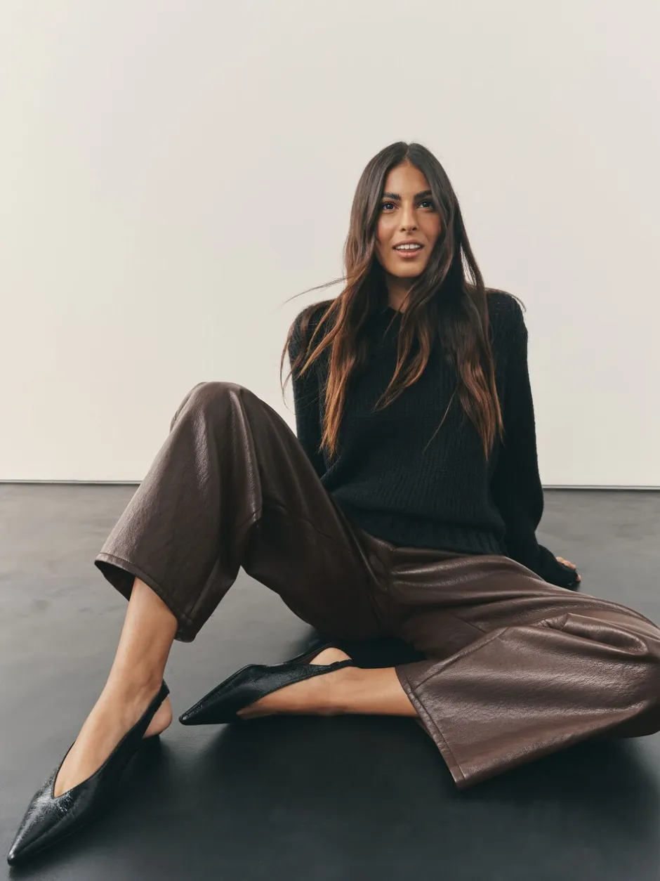 Broeken*Nothing Ordinary - Faux Leather Barrel Leg Trousers Chocoladebruin