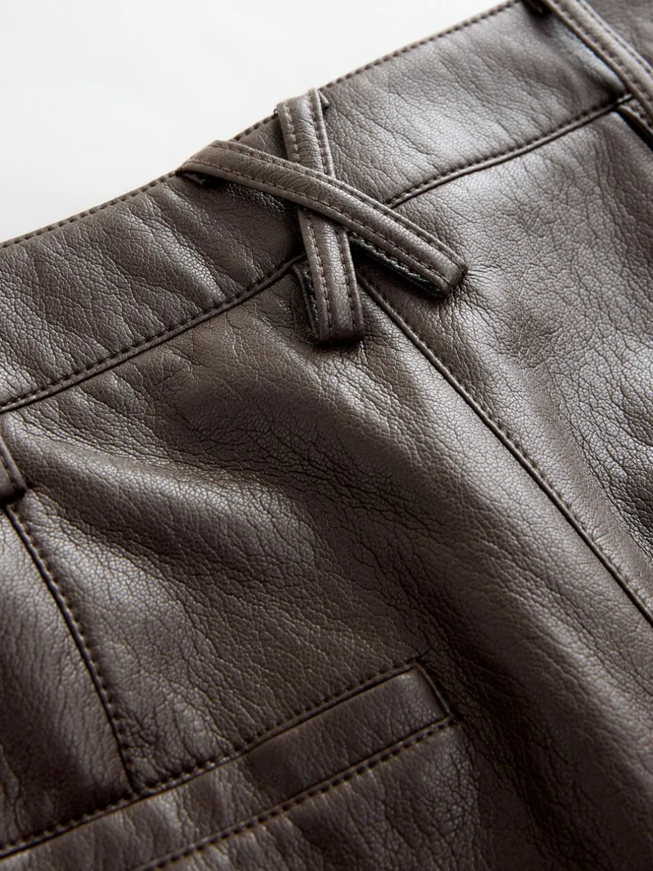 Broeken*Nothing Ordinary - Faux Leather Barrel Leg Trousers Chocoladebruin