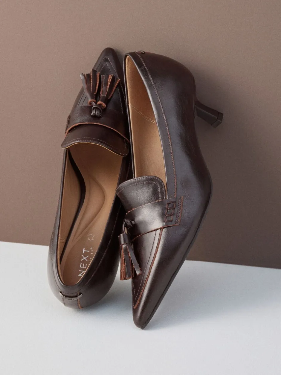 Ruimvallend En Extraruimvallend|Schoenen Met Hakken*Next - Premium Leather With Motionflex Point Toe Tassel Heels Loafers Chocoladebruin