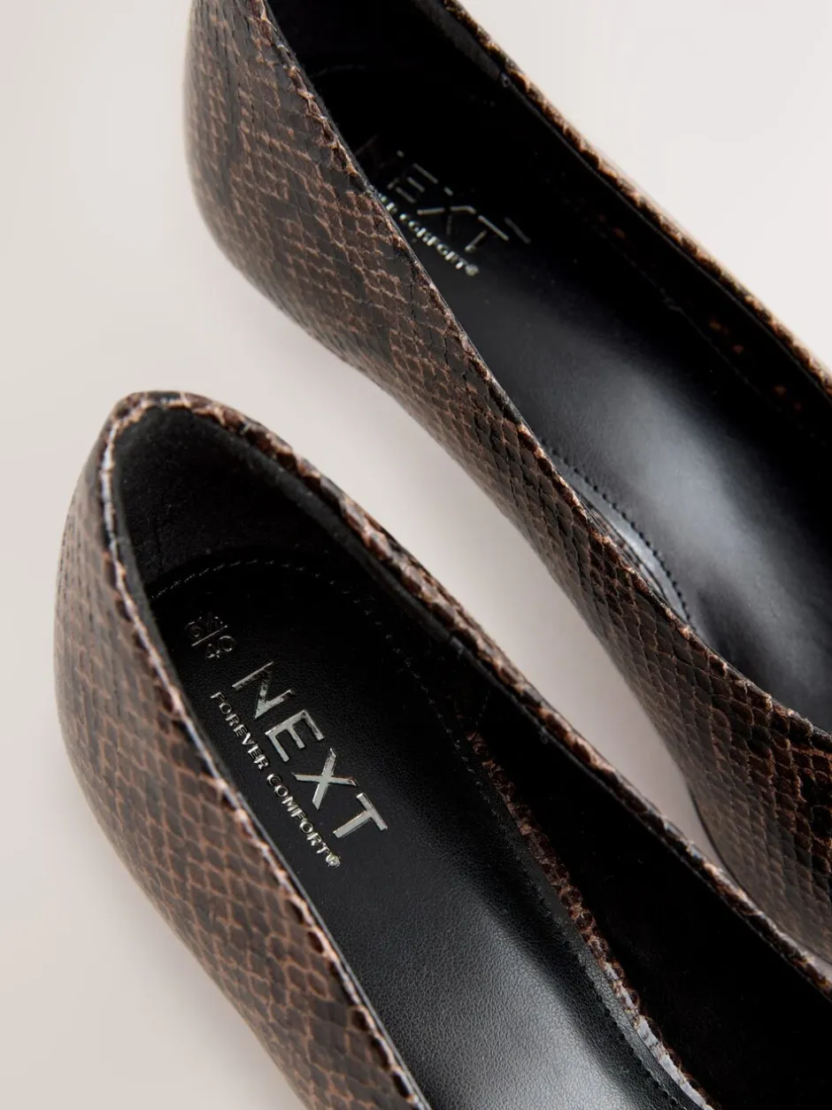 Schoenen Met Hakken|Next - Puntige lage naaldhakken schoenen Chocoladebruin