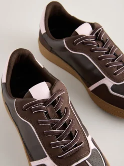 Sneakers*Next Chocoladebruin - Sneaker met veters