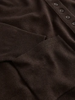 Gebreide Kleding|Next Chocoladebruin - Superzacht V-hals vest met zakken