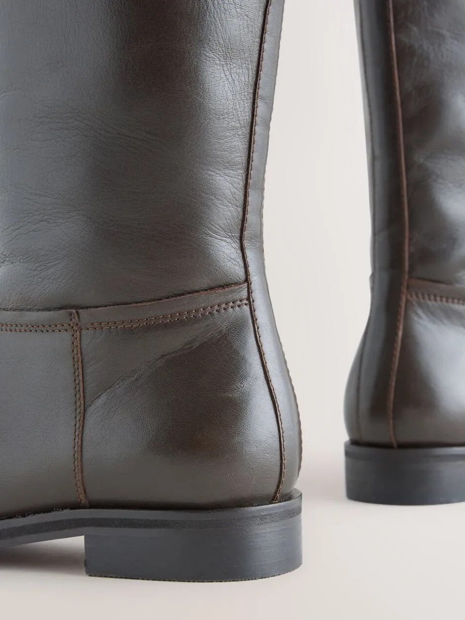 Boots|Ruimvallend En Extraruimvallend|Next - Forever Comfort® platte rijlaarzen Chocoladebruin leer