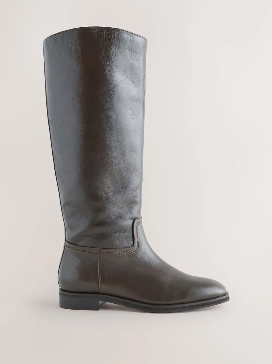 Boots|Ruimvallend En Extraruimvallend|Next - Forever Comfort® platte rijlaarzen Chocoladebruin leer