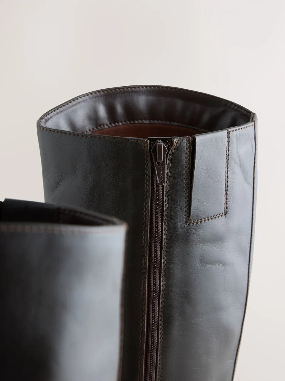 Boots|Ruimvallend En Extraruimvallend|Next - Forever Comfort® platte rijlaarzen Chocoladebruin leer