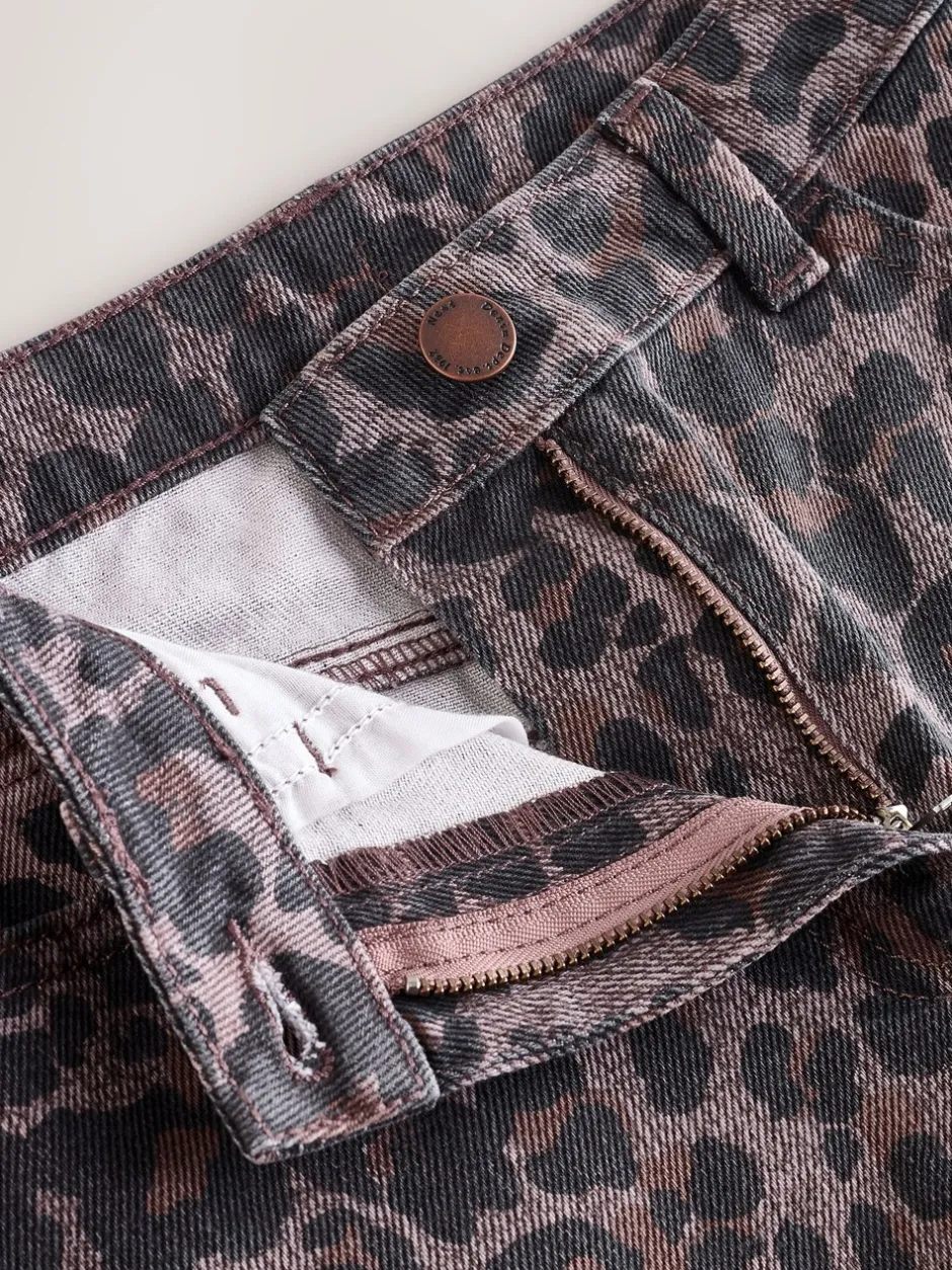 Jeans|Next - Jeans met wijde pijpen (3-16 jr) Chocoladebruin luipaardmotief