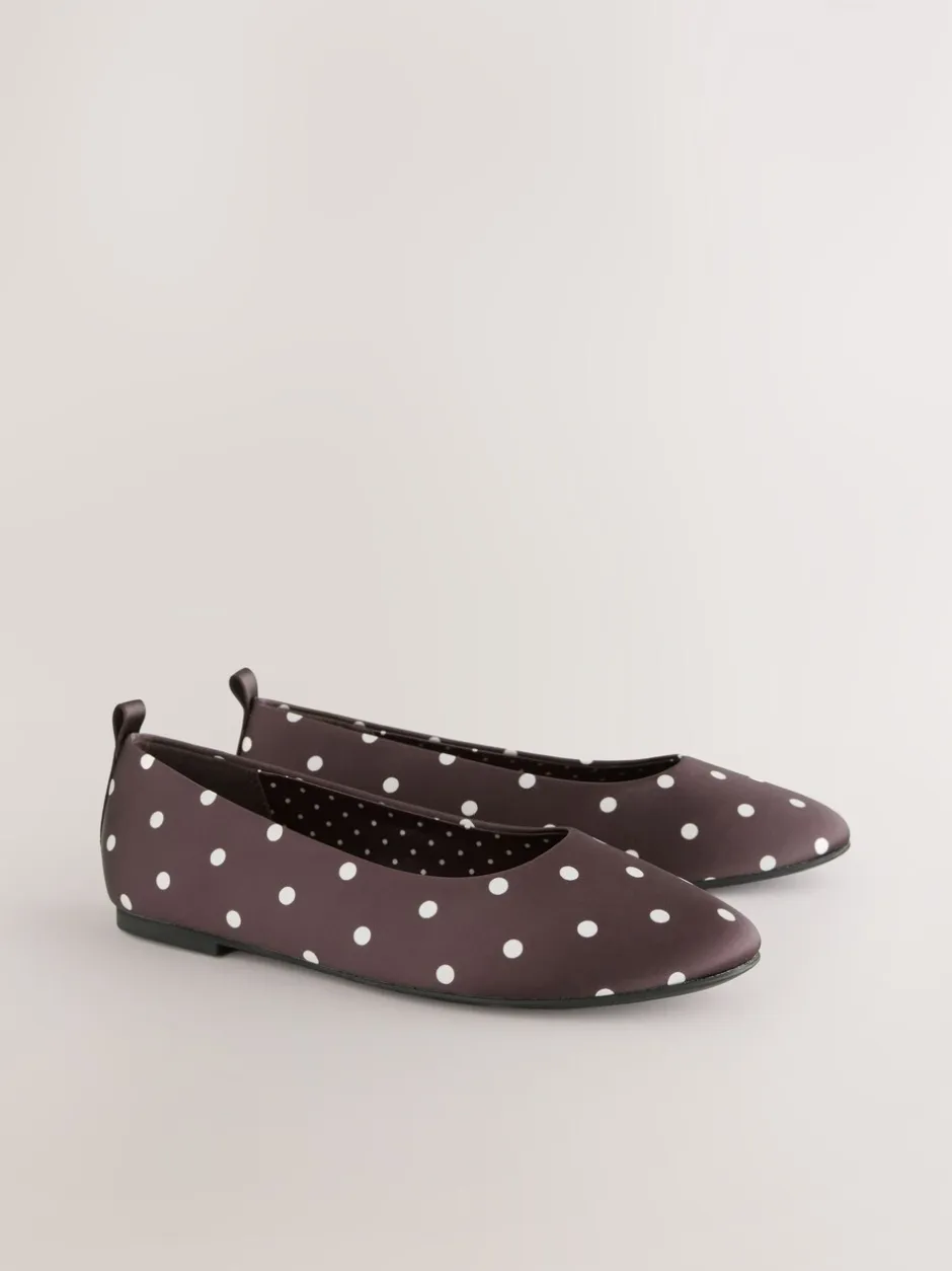 Lage Schoenen|Next Chocoladebruin met stippen - Forever Comfort® Round Toe Ballerinas