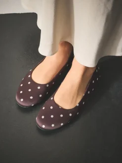 Lage Schoenen|Next Chocoladebruin met stippen - Forever Comfort® Round Toe Ballerinas