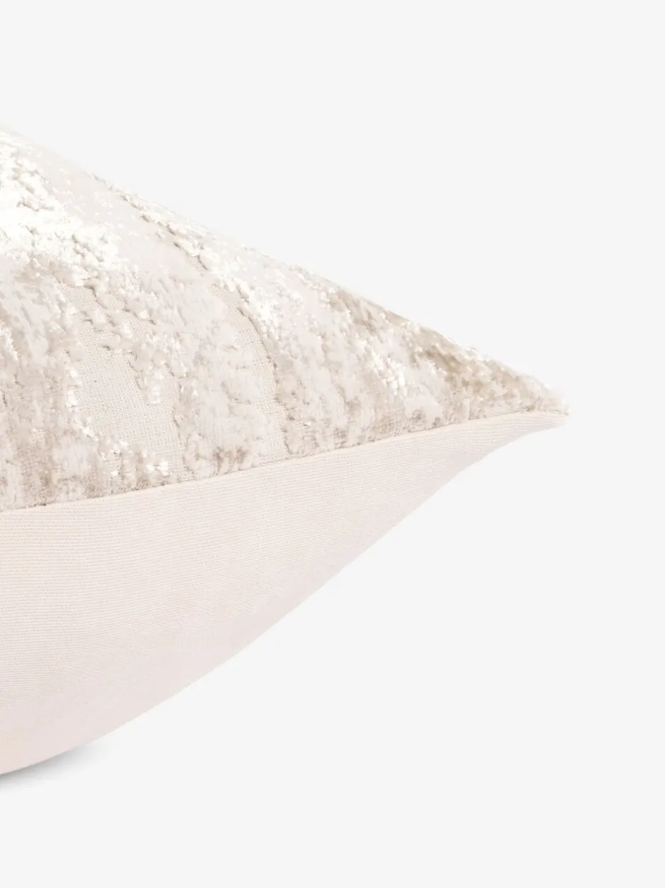 Kussentjes En Plaids|Kussentjes En Plaids|Next Collection Luxe Fem Chic Velvet Abstract Cushion Medium naturel