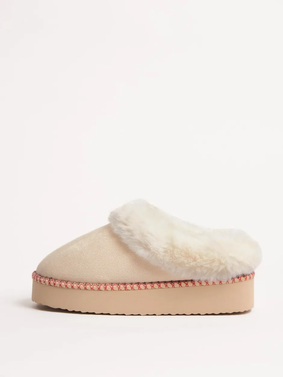 Pantoffels|Friends Like These - Faux Fur Cuff Embroidered Tape Nightwear Mule Slippers Crème
