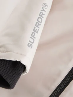 Jassen, Jacks En Kinderwagenpakjes|Superdry Crème - Everest sneeuwpak