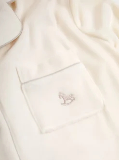 Pyjama's|The Little Tailor - luxe kerstpyjama van zacht aanvoelend velours Crème
