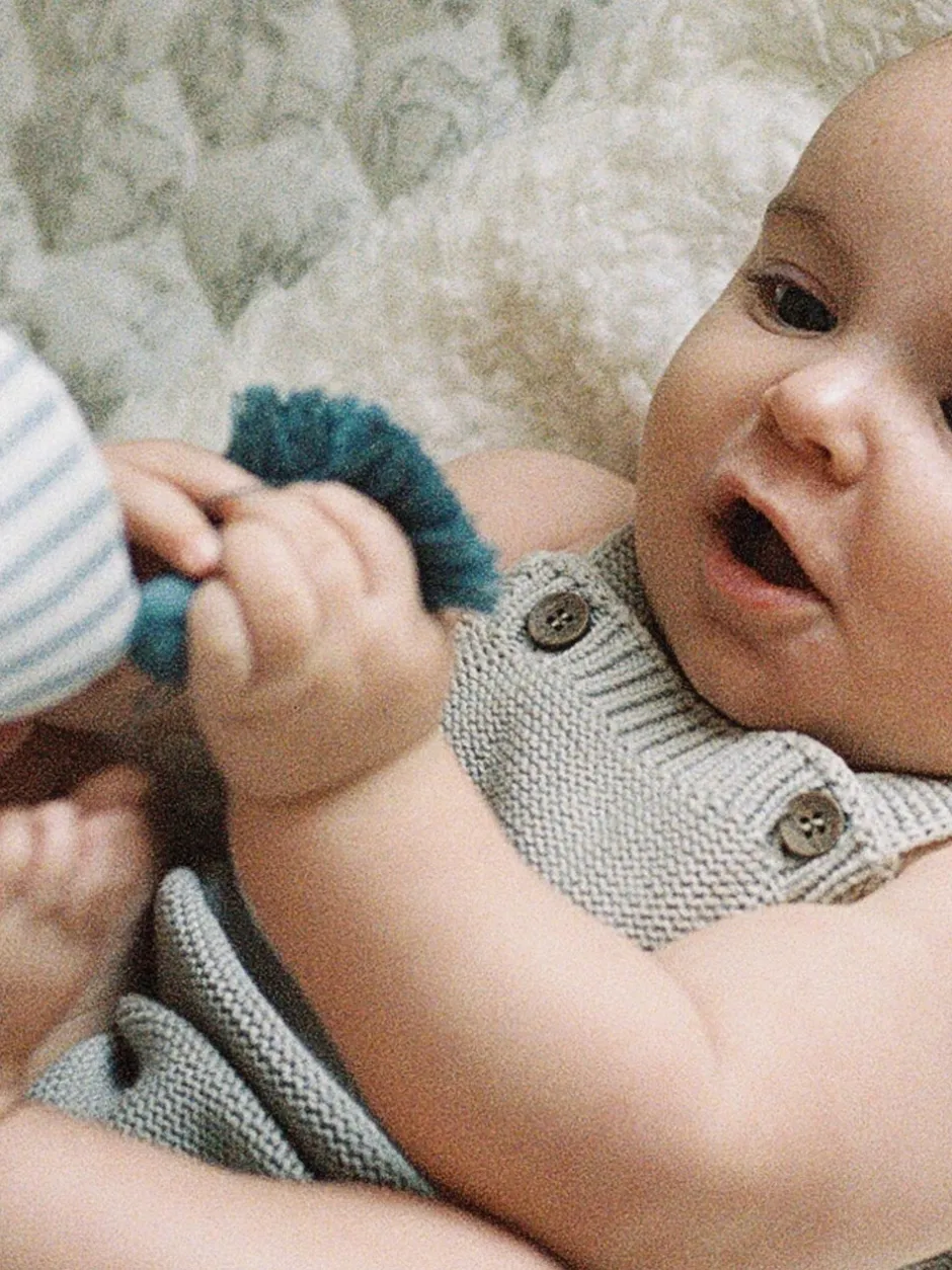 Rompertjes En Tuinbroeken*The Little Tailor - stijlvol gebreid babyrompertje van 100% katoen Crème