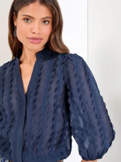 Blouses En Overhemden|Tops En T-Shirts*Lipsy - 3D Stoffen opa-kraag Korte mouwen overhemd Donkerblauw