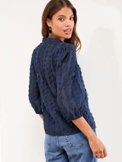 Blouses En Overhemden|Tops En T-Shirts*Lipsy - 3D Stoffen opa-kraag Korte mouwen overhemd Donkerblauw