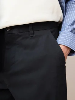 Broeken En Chino's|Next Donkerblauw - Standaard toelopende pasvorm - Stretchy chino