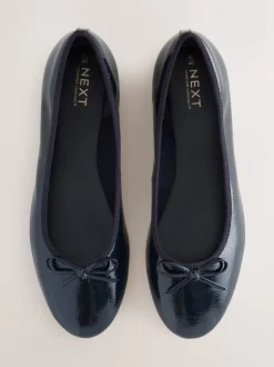 Ruimvallend En Extraruimvallend|Lage Schoenen|Next Donkerblauw lakleer - Ballerina's met ronde neus