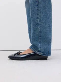 Ruimvallend En Extraruimvallend|Lage Schoenen|Next Donkerblauw lakleer - Ballerina's met ronde neus