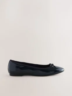 Ruimvallend En Extraruimvallend|Lage Schoenen|Next Donkerblauw lakleer - Ballerina's met ronde neus
