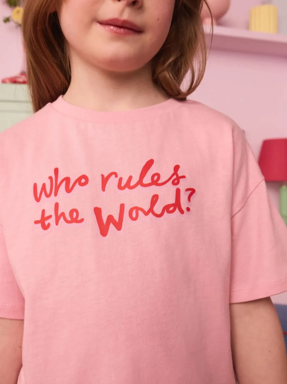 T-Shirts|Eleanor Bowmer roze 'Who Rules the World' 100% katoenen T-shirt voor kinderen
