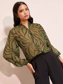 Blouses En Overhemden|Tops En T-Shirts|Friends Like These Collarless Long Sleeve Chiffon Blouse