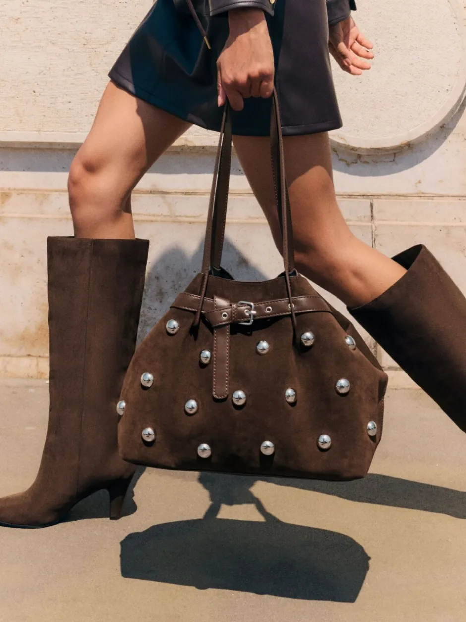 Tassen En Portemonnees|Friends Like These Faux Suede Studded Tote Bag