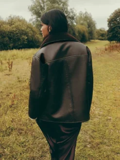 Jassen En Jacks|Friends Like These oversized jack met knopen aan de voorkant en borgvoering