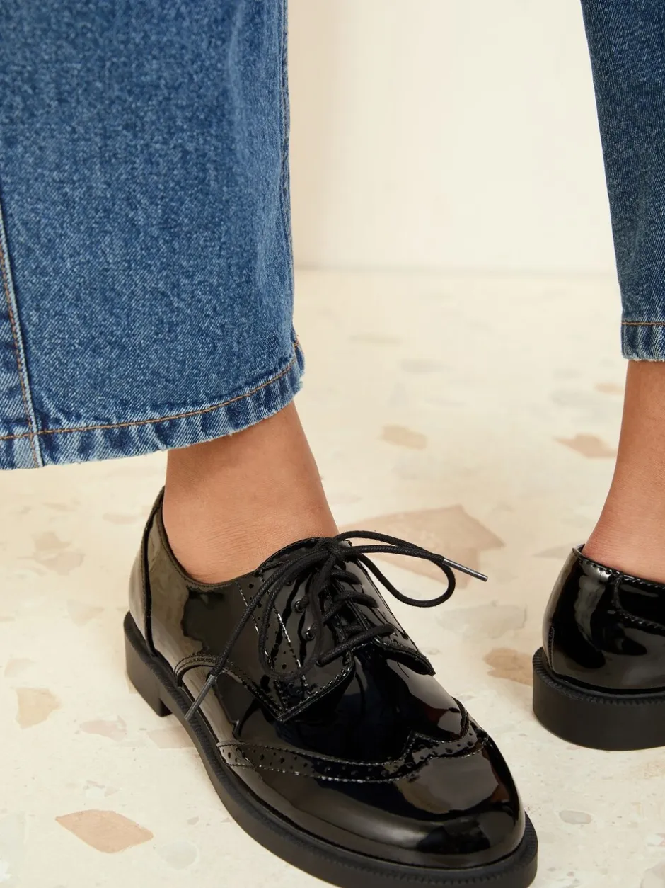 Lage Schoenen*Friends Like These platte comfortabele Brogue schoenen met vetersluiting van lak kunstleer