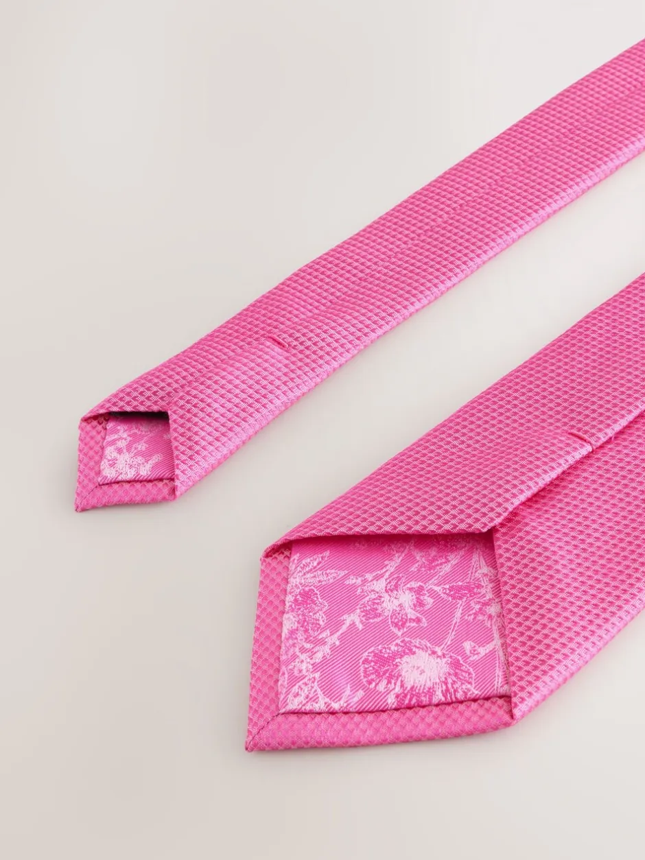 Stropdassen En Pochets|Next Fuchsia - Set met textuurrijke stropdas en pochet