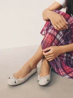 Lage Schoenen|Next Gebroken wit - Leren Ballerina's met ronde neus