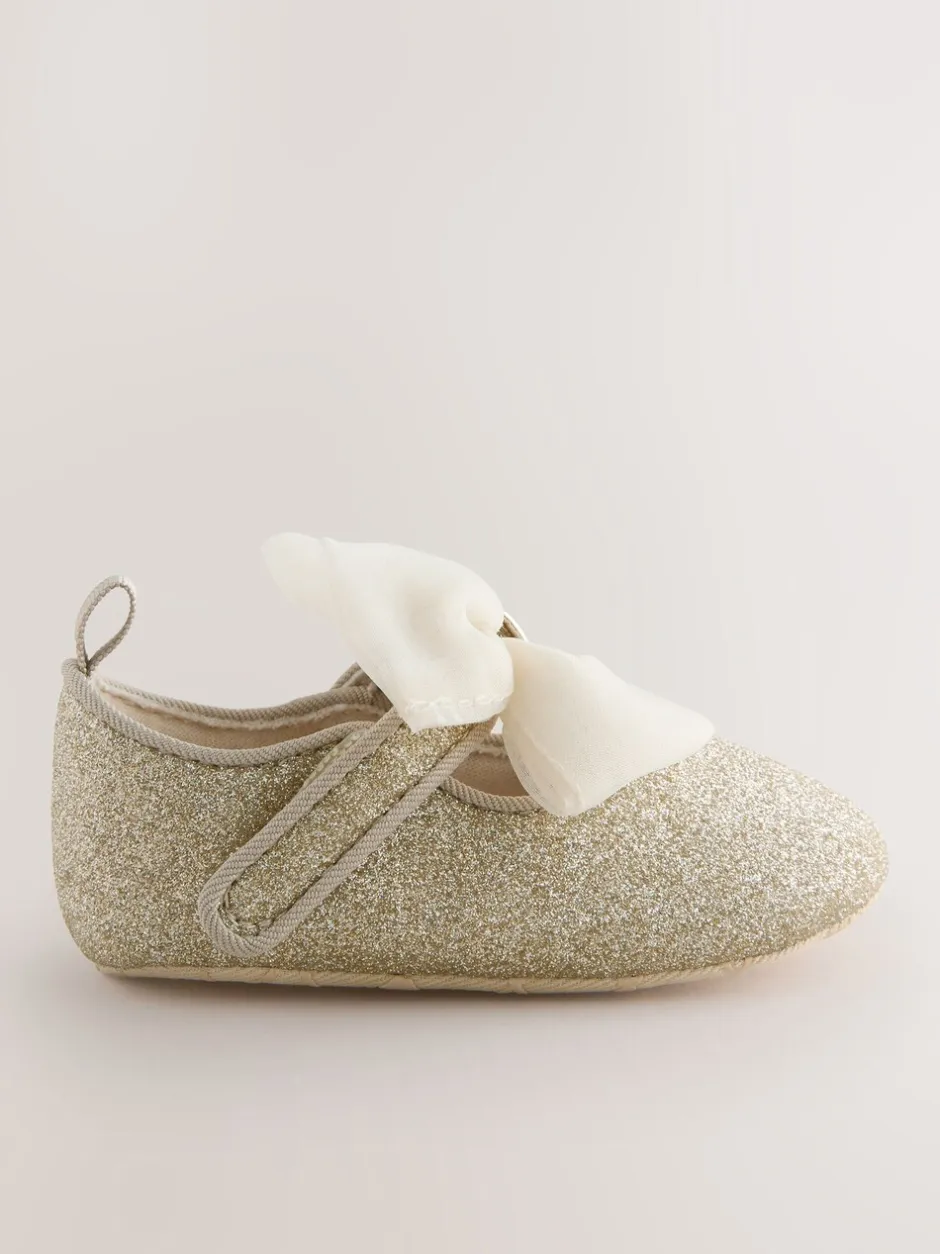 Gelegenheidskleding|Baker by Ted Baker Goud - babyslofjes met strik voor meisjes