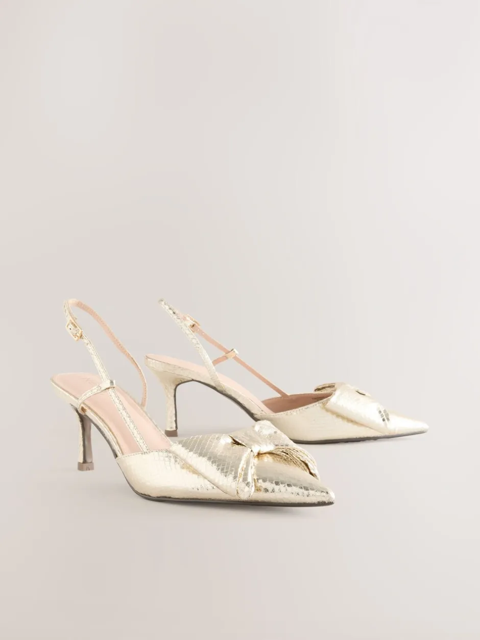 Schoenen Met Hakken*Next - Forever Comfort® schoenen met strik, hielbandje en spitse neus Goud