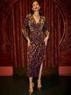 Gelegenheidskleding|Jurken*Yumi - Velour Stretch Midi Dress With Long Sleeves Goud