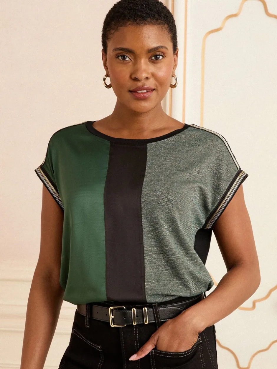 Blouses En Overhemden|Tops En T-Shirts*Love & Roses Green and Black Embellished Cuff Satin Front - Satin Front V-Neck Short Sleeve Top