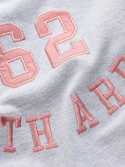 Hoody's En Sweatshirts*Next Grijs - Grafisch satijnapplicatie 'Le Marais' City sweatshirt met lange mouwen en ronde hals