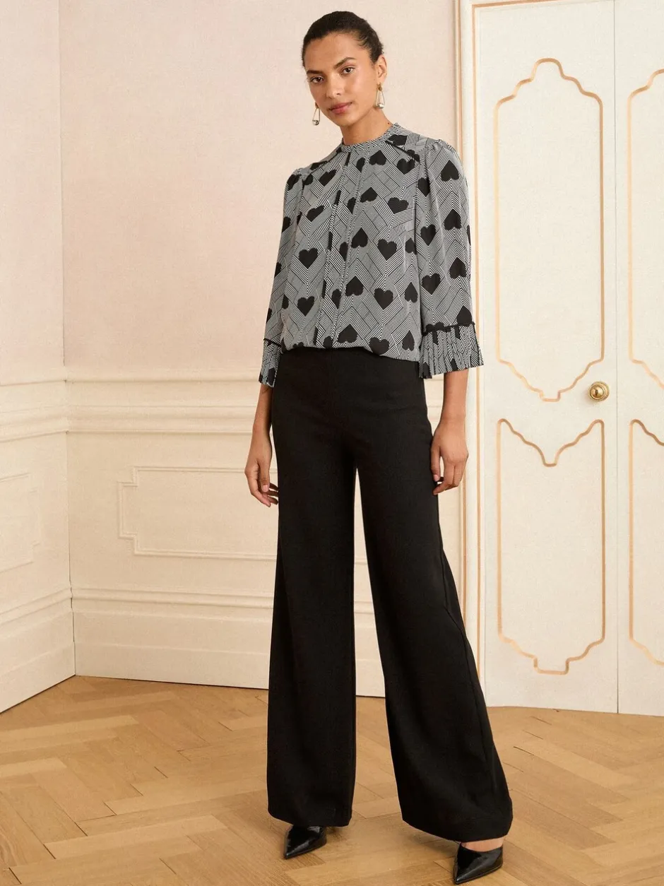 Blouses En Overhemden*Love & Roses - Crew Neck Pleated Flute Sleeve Blouse Grijs met hartjesprint