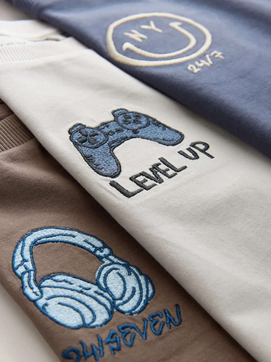 T-Shirts|Tops*Next - Bedrukte T-shirts met lange mouwen verpakking van 3 (3 - 16 jr) Grijs/blauw/bruin borduursel