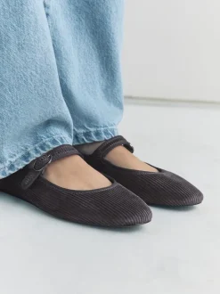 Lage Schoenen|Next - Forever Comfort Round Toe Buckle Detail Mary Jane Shoes Grijze corduroy