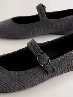 Lage Schoenen|Next - Forever Comfort Round Toe Buckle Detail Mary Jane Shoes Grijze corduroy