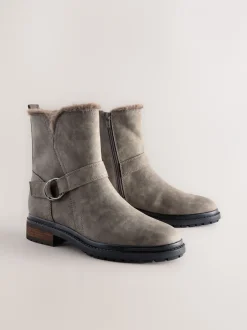Ruimvallend En Extraruimvallend|Boots|Next - Forever Comfort® Faux Fur Hardware Ankle Boots Grijze textuur