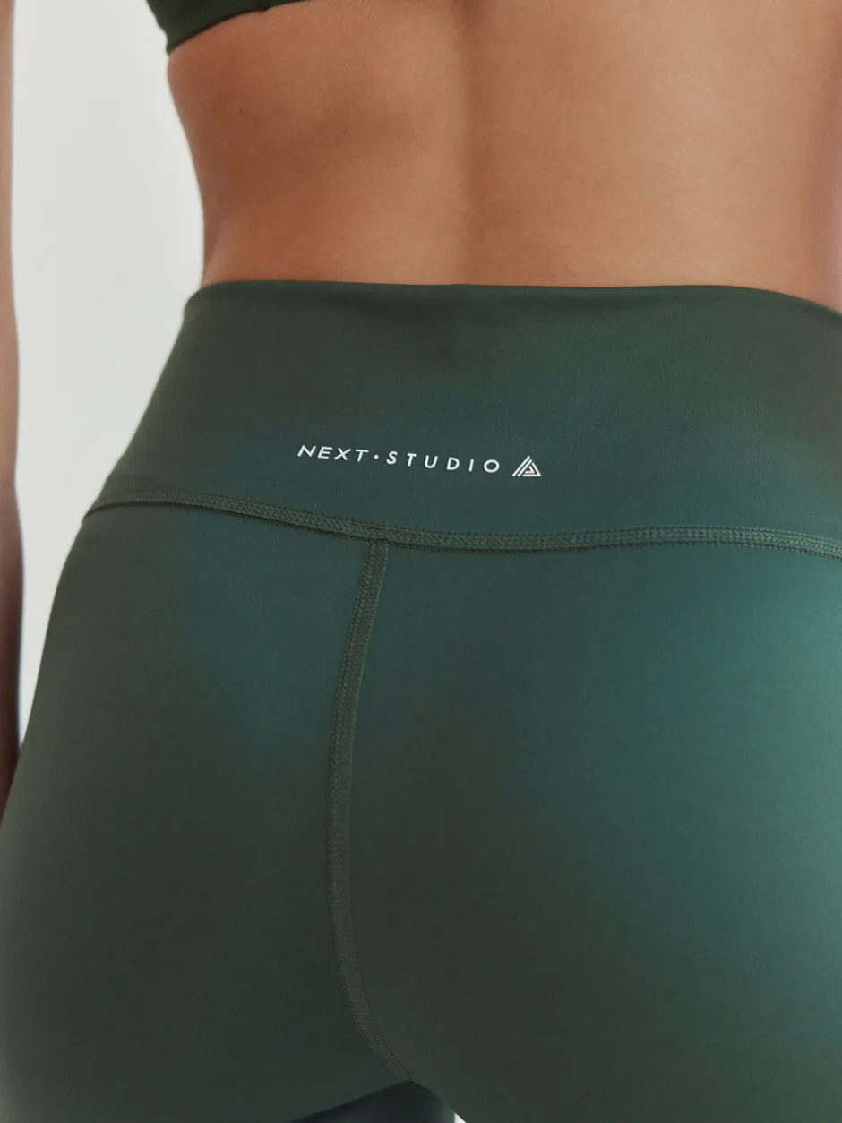 Sportkleding|Leggings En Joggingbroeken|Next - Superzachte Dry Tech yogasportleggings met uitlopende pijpen Groen