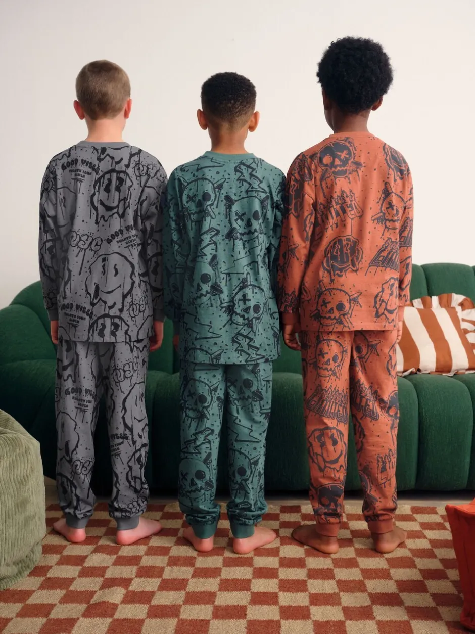 Pyjama's|Nachtkleding En Pyjama's|Next Groen/oranje graffiti-schedel - Verpakking van 3 pyjama's met lange mouwen (3-16 jr)