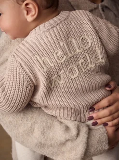 Truien En Breisels|Gebreide Kleding|Next - Grofgebreid babyvestje met borduursel Hello World Naturel