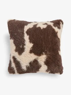 Kussentjes En Plaids|Kussentjes En Plaids|Next Imitatiebont kussentje met abstracte koeprint