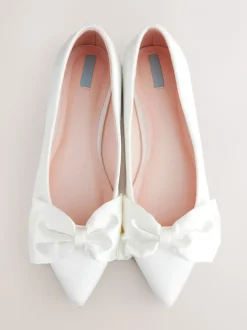 Lage Schoenen|Next Ivoor - Forever Comfort® bruidsballerina's met strik en puntige neus