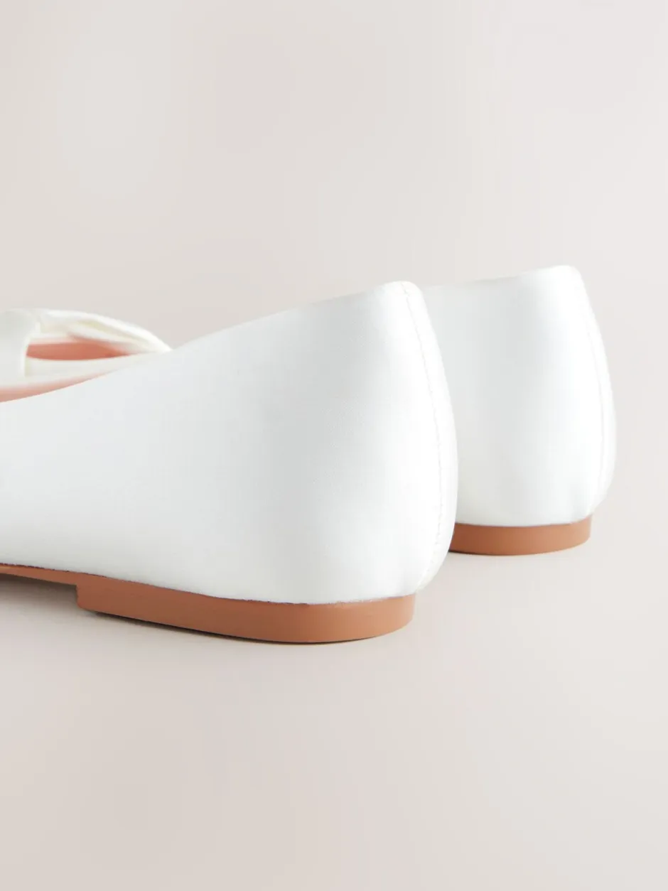 Lage Schoenen|Next Ivoor - Forever Comfort® bruidsballerina's met strik en puntige neus