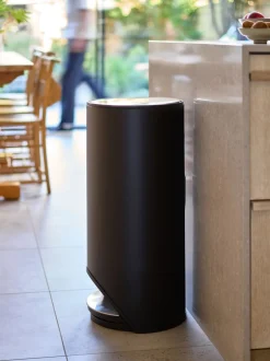 Joseph Joseph*Joseph Joseph Arc 30-Litre Slimline Pedal Bin with Liner Pocket