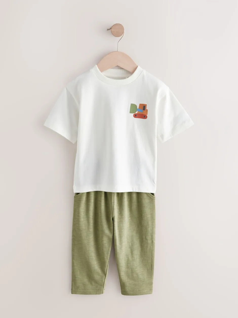 Sets En Outfits|Shorts|Next - Set van 3 T-shirts met korte mouwen en joggingbroeken (3mnd -7jr) Kaki/groen