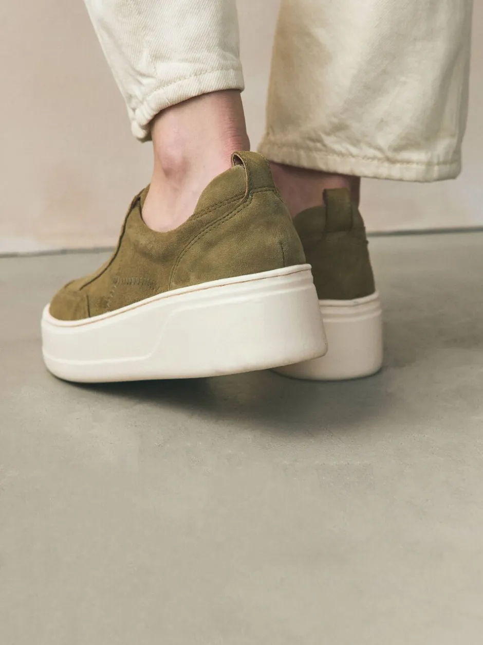 Sneakers|Next Kakigroen - Signature leren sneakers met dikke plateauzolen en sleehak
