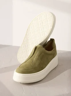 Sneakers|Next Kakigroen - Signature leren sneakers met dikke plateauzolen en sleehak